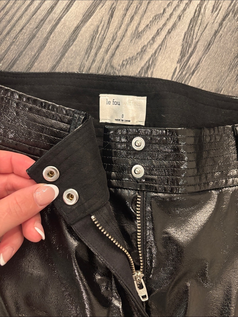Le Fou Wilfred | 0 | Black Shiny Patent-Look Wide Leg Pants - Picture 4 of 4